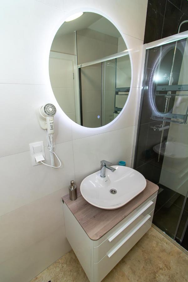 Luxury Apartments Iris 모스타르 외부 사진